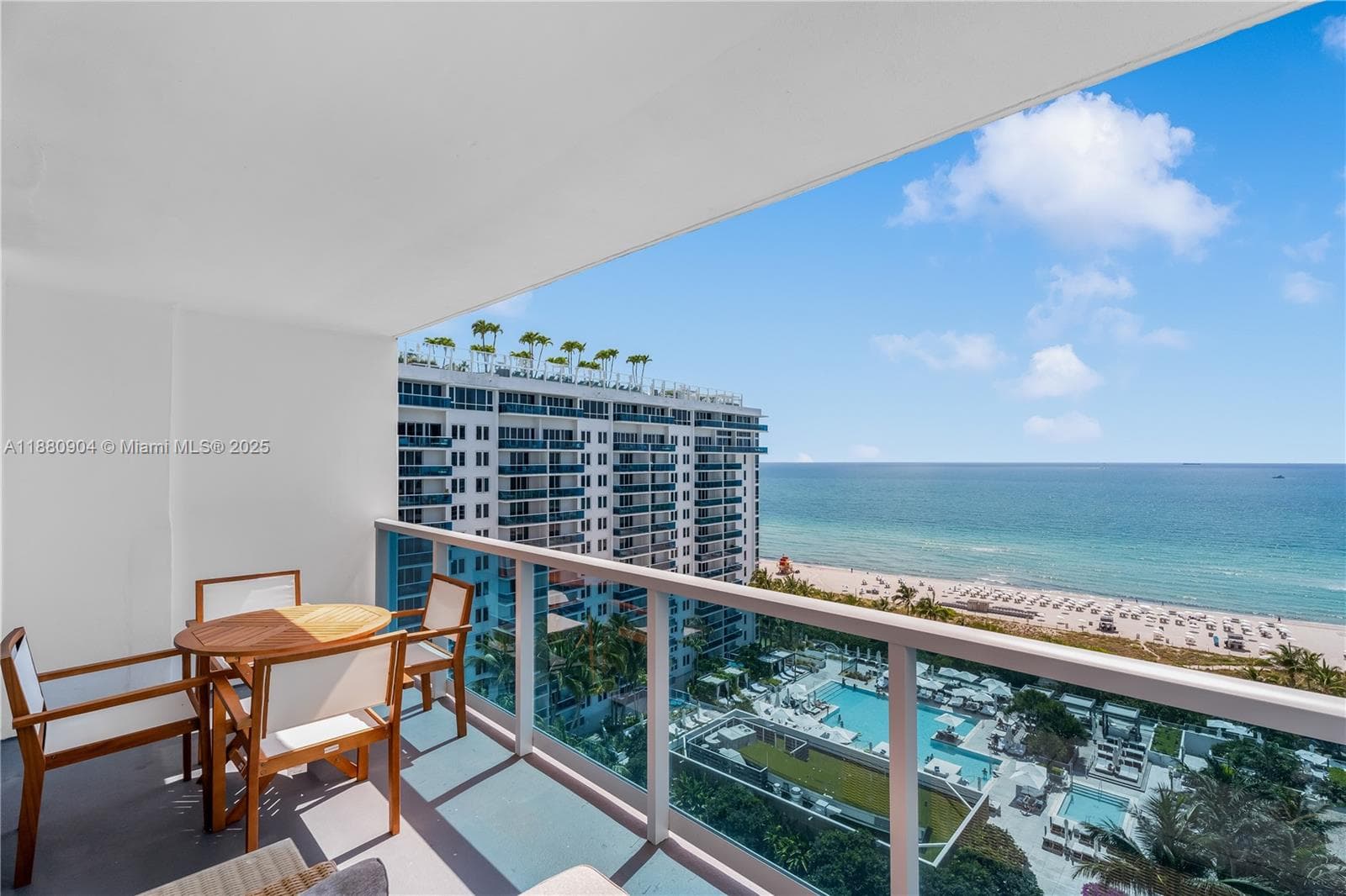 A11880904 — Miami Beach — 22