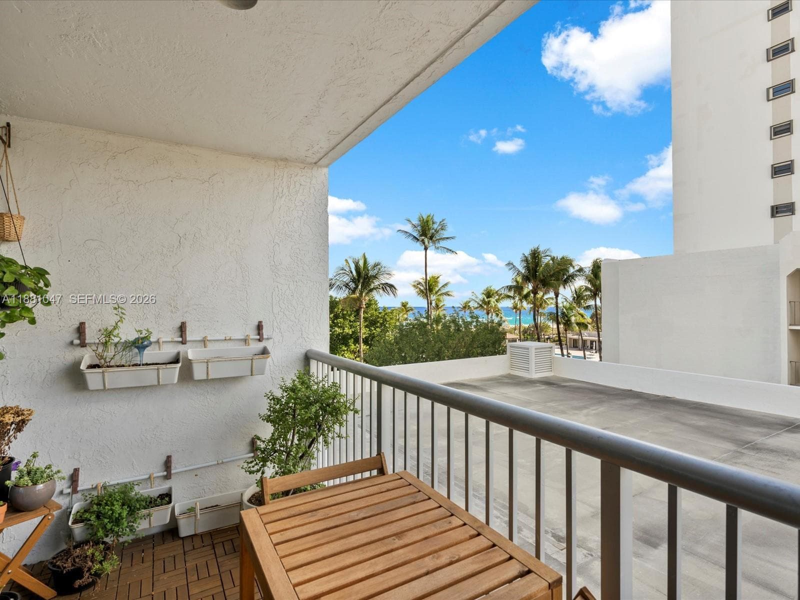 A11881047 — Miami Beach — 22
