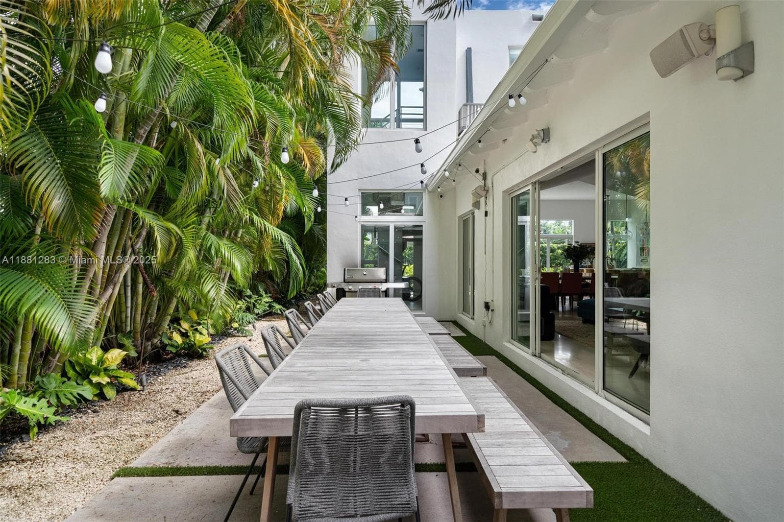 A11881283 — Miami Beach — 41