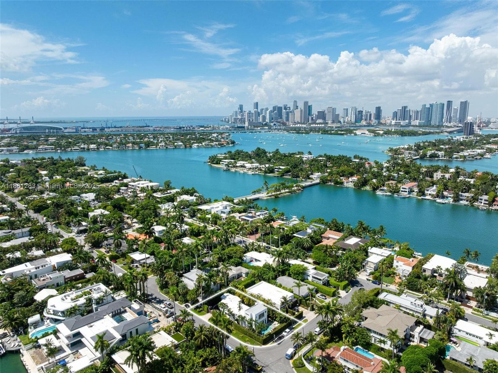 A11881283 — Miami Beach — 51