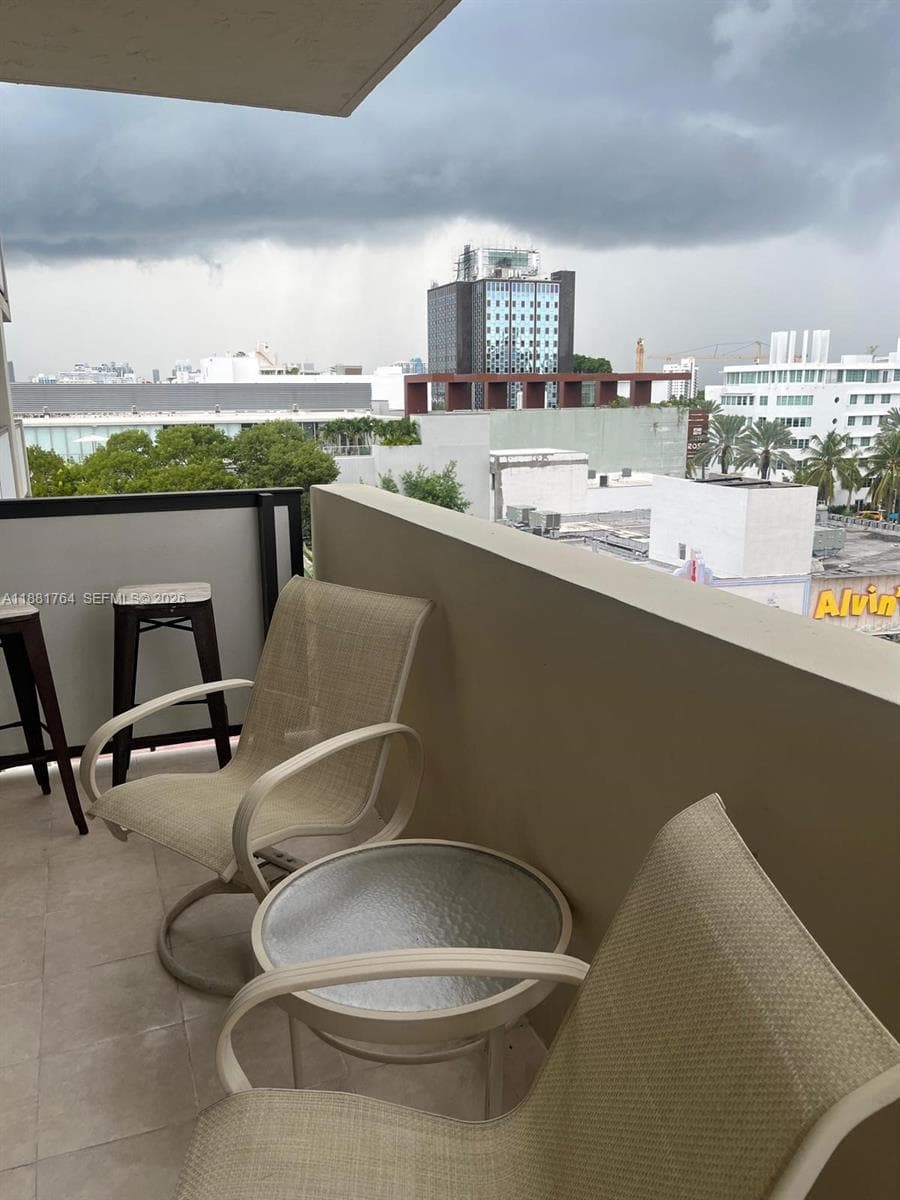 A11881764 — Miami Beach — 6