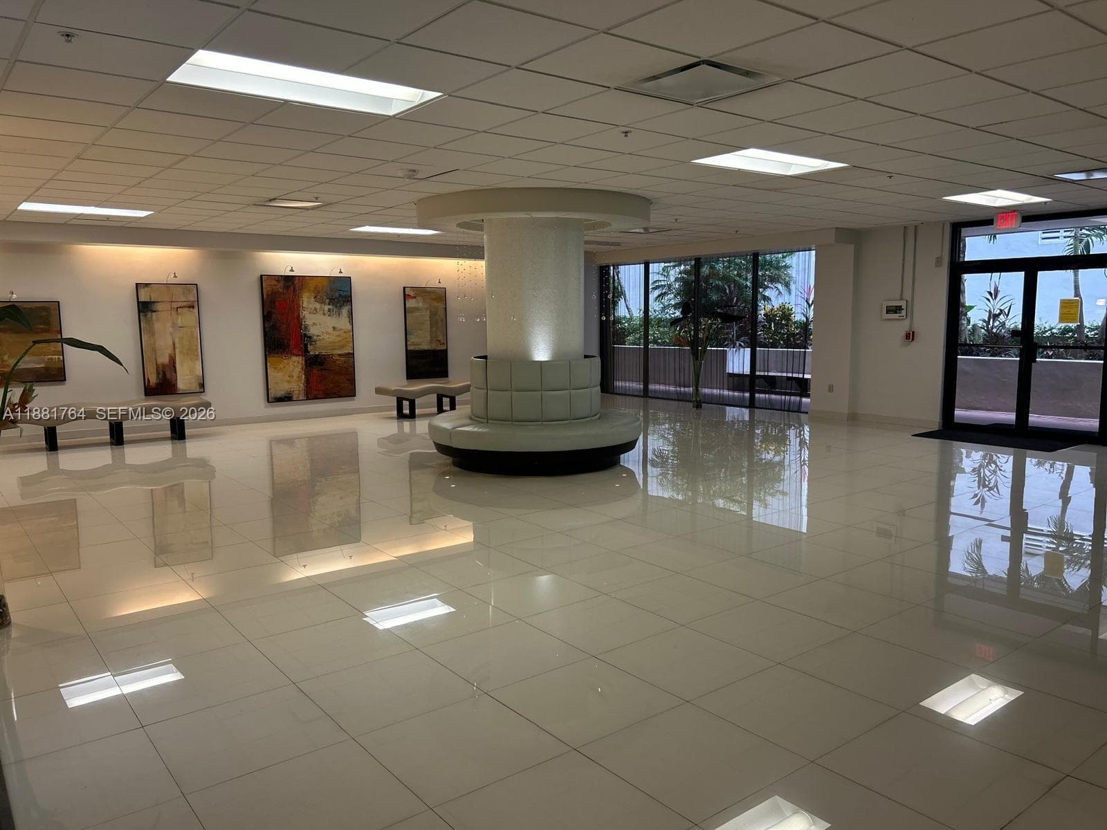 A11881764 — Miami Beach — 7