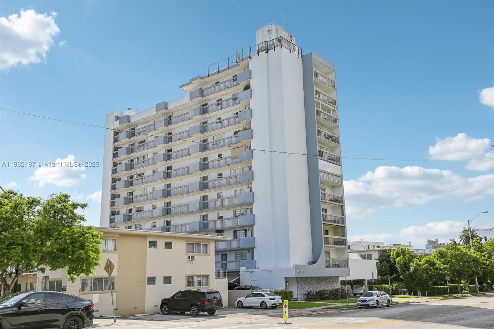 A11882187 — Miami Beach — 22