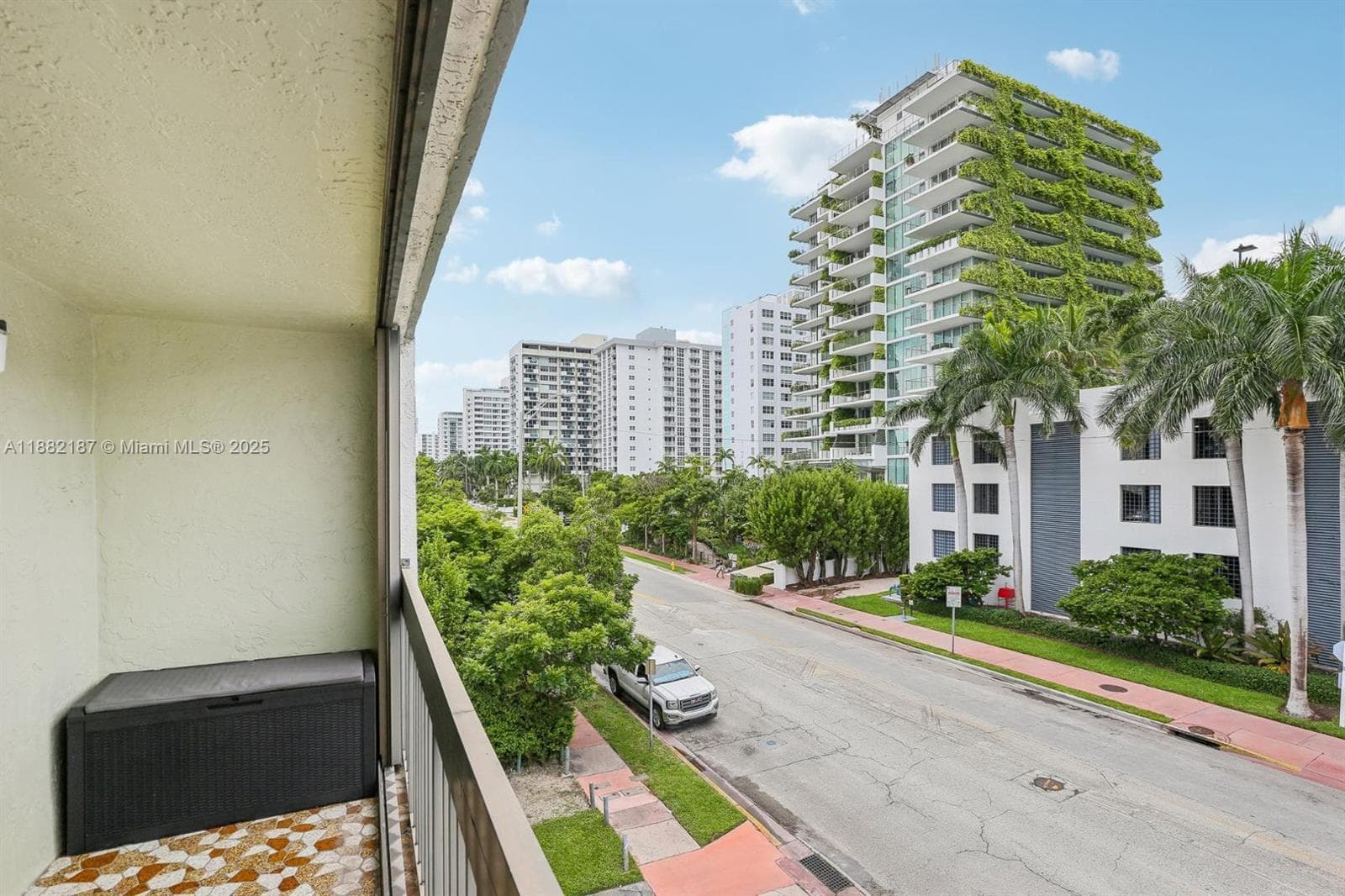 A11882187 — Miami Beach — 20