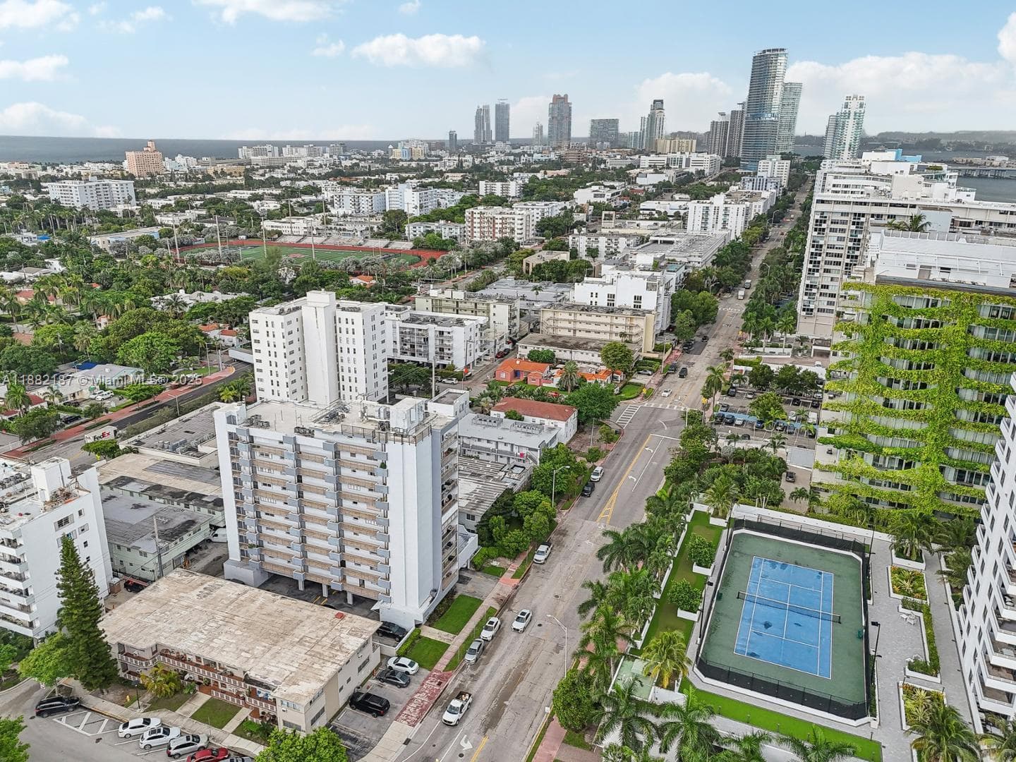 A11882187 — Miami Beach — 30