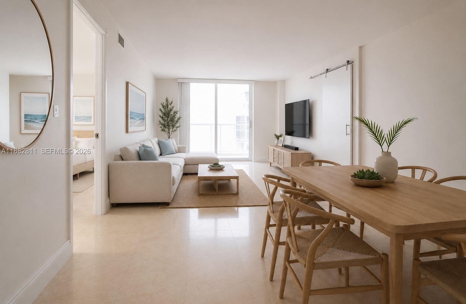 A11882811 — Miami Beach