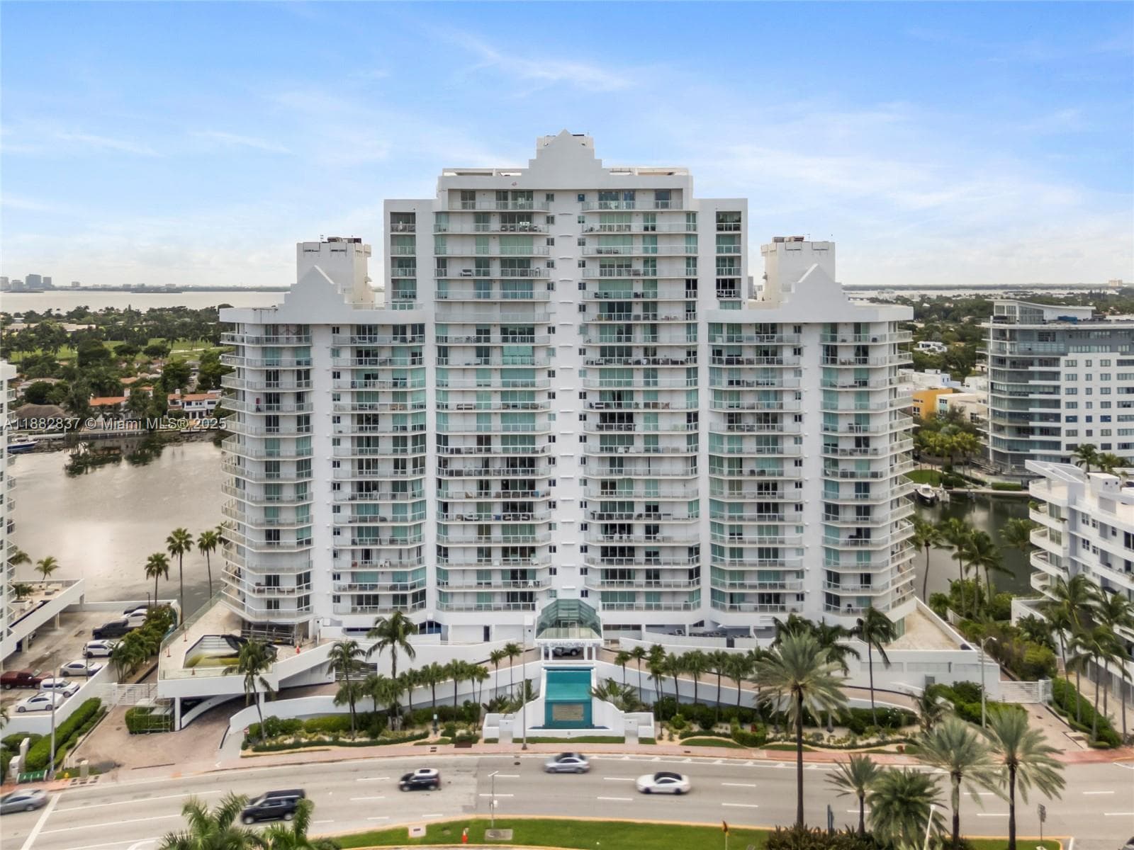 A11882837 — Miami Beach