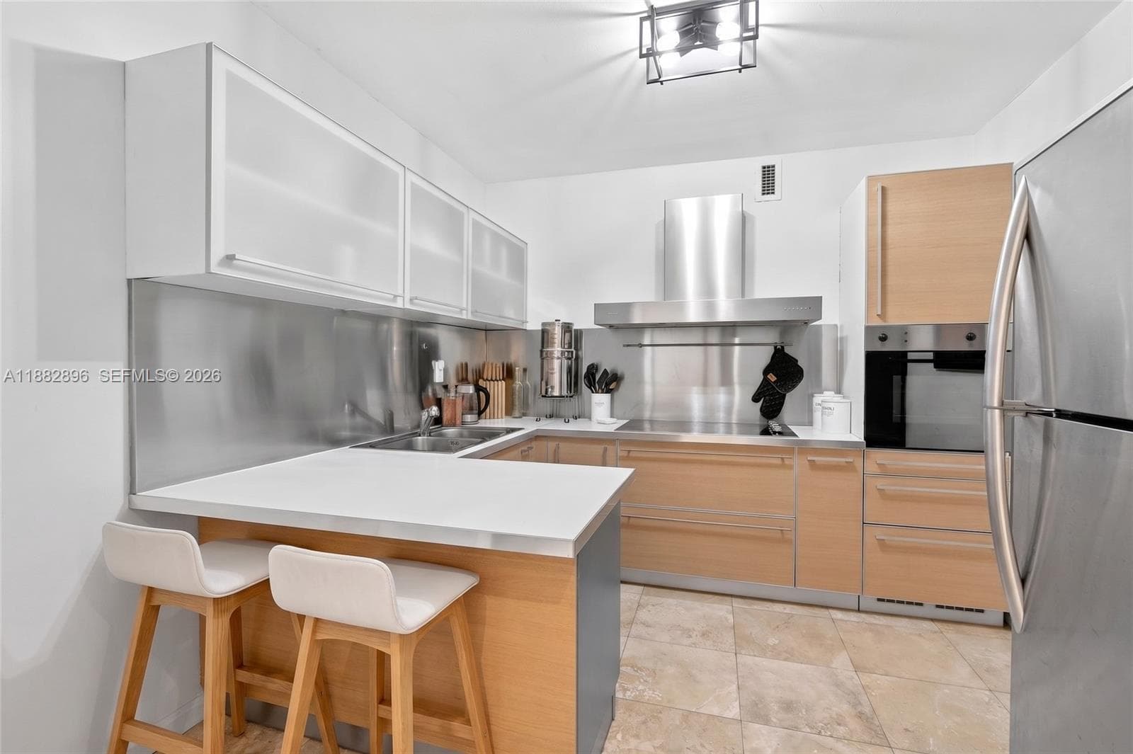 A11882896 — Miami Beach — 15