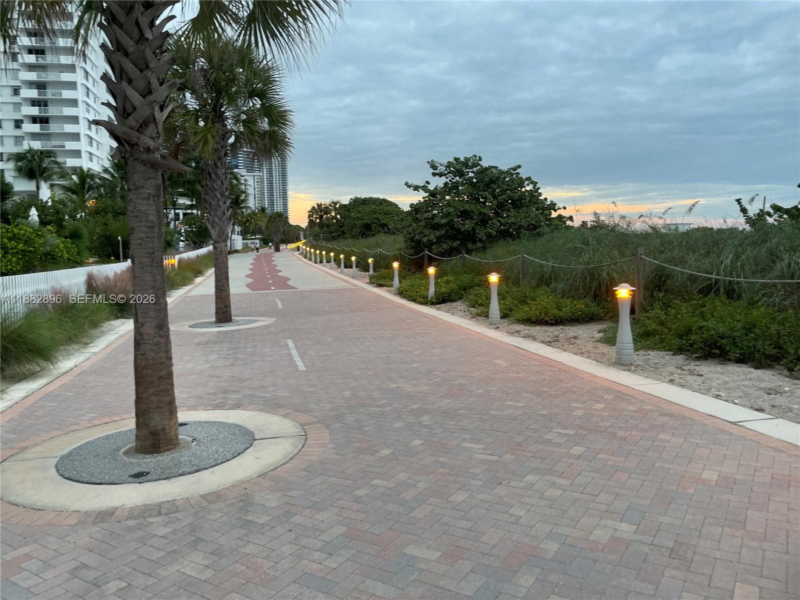 A11882896 — Miami Beach — 29