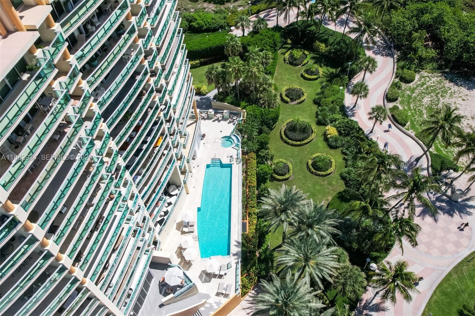 A11882934 — Miami Beach — 42