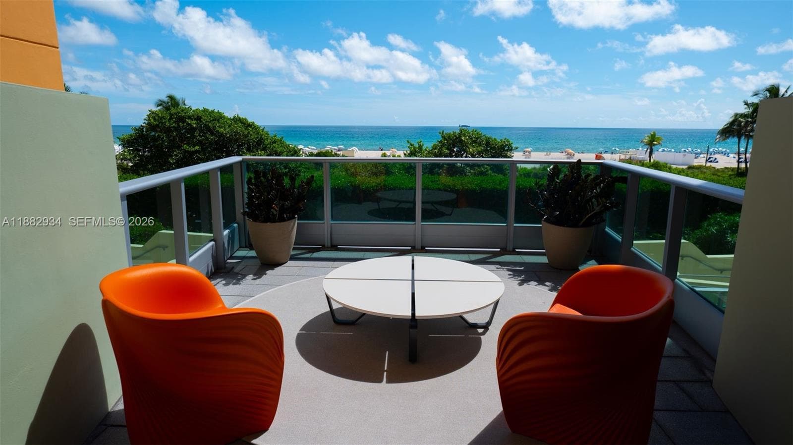 A11882934 — Miami Beach — 28