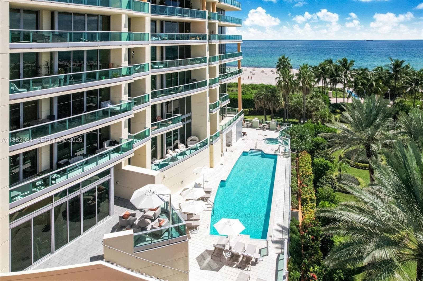 A11882934 — Miami Beach — 34