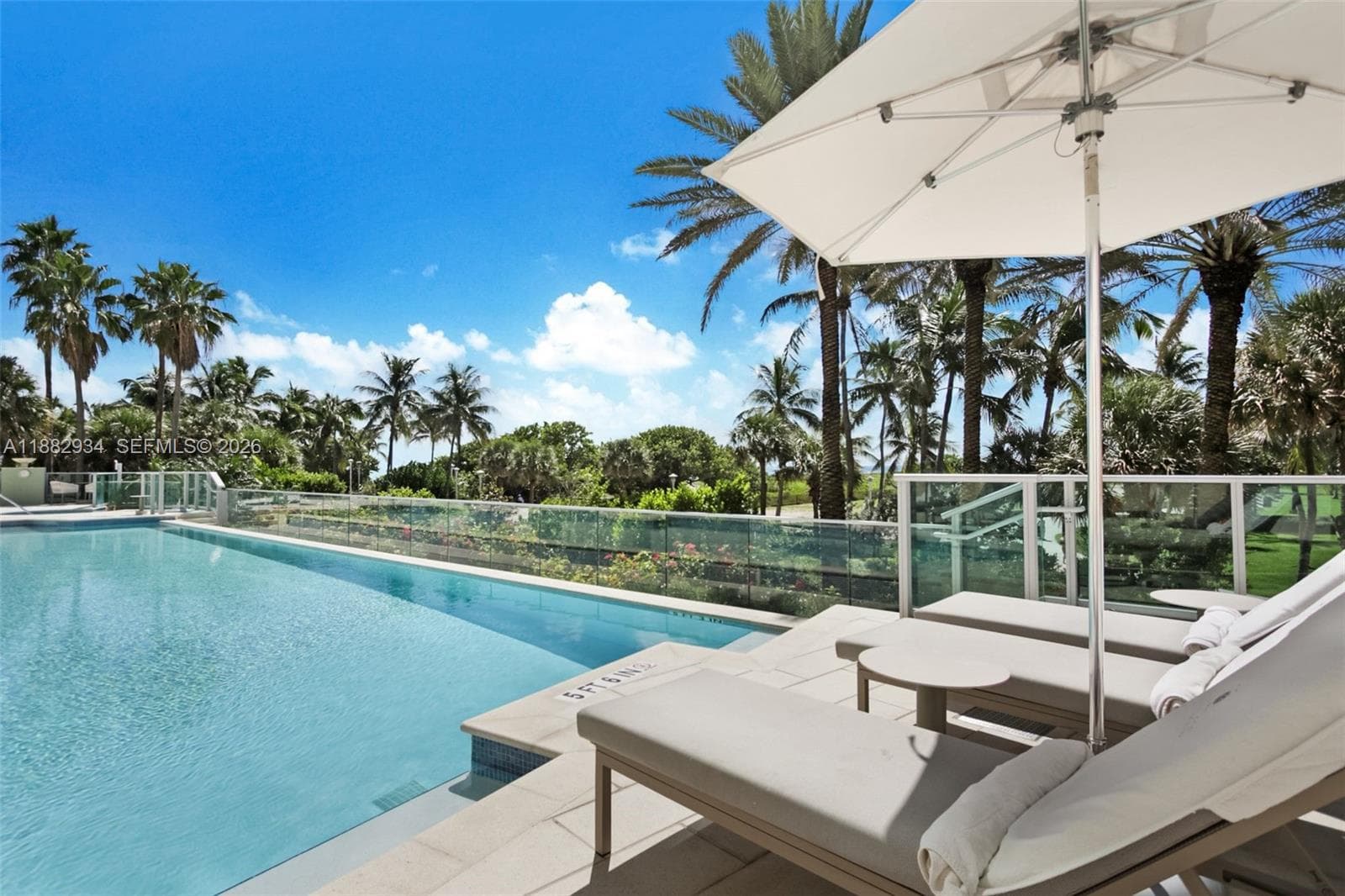 A11882934 — Miami Beach — 38