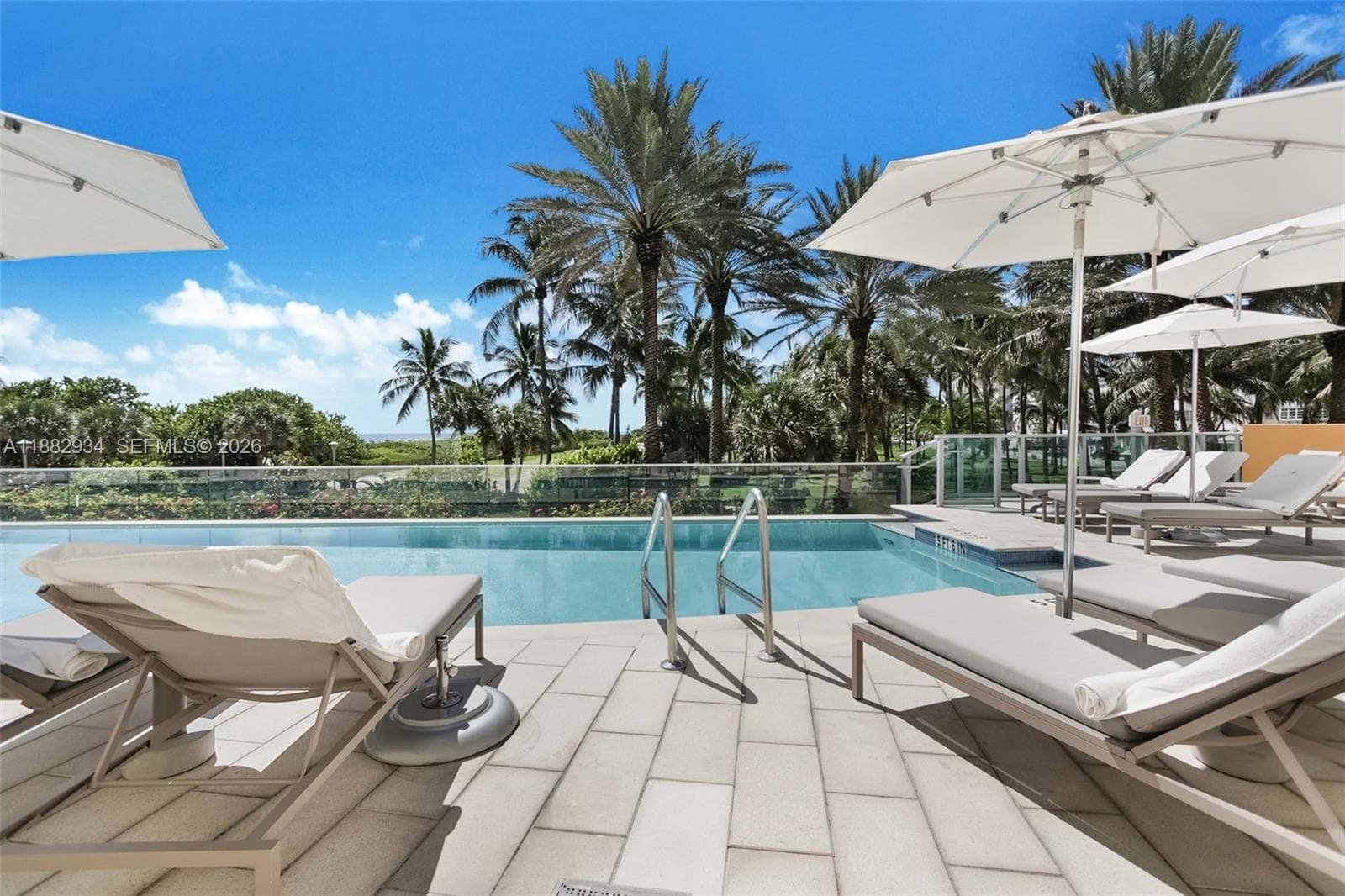 A11882934 — Miami Beach — 37