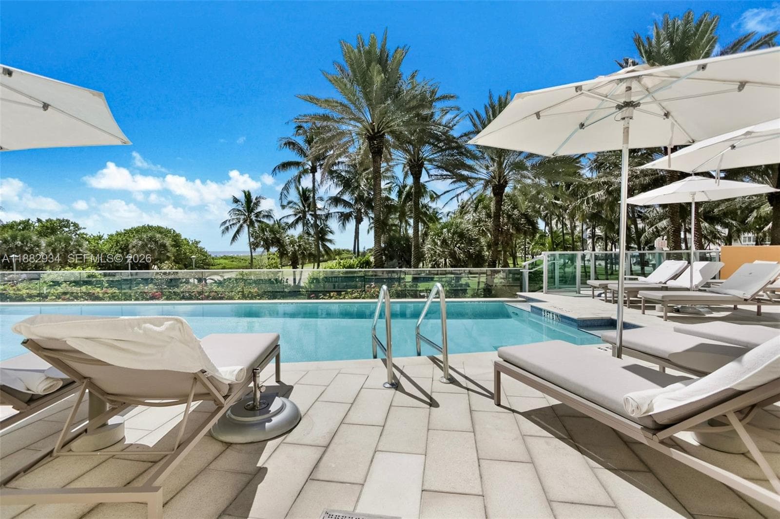A11882934 — Miami Beach — 19