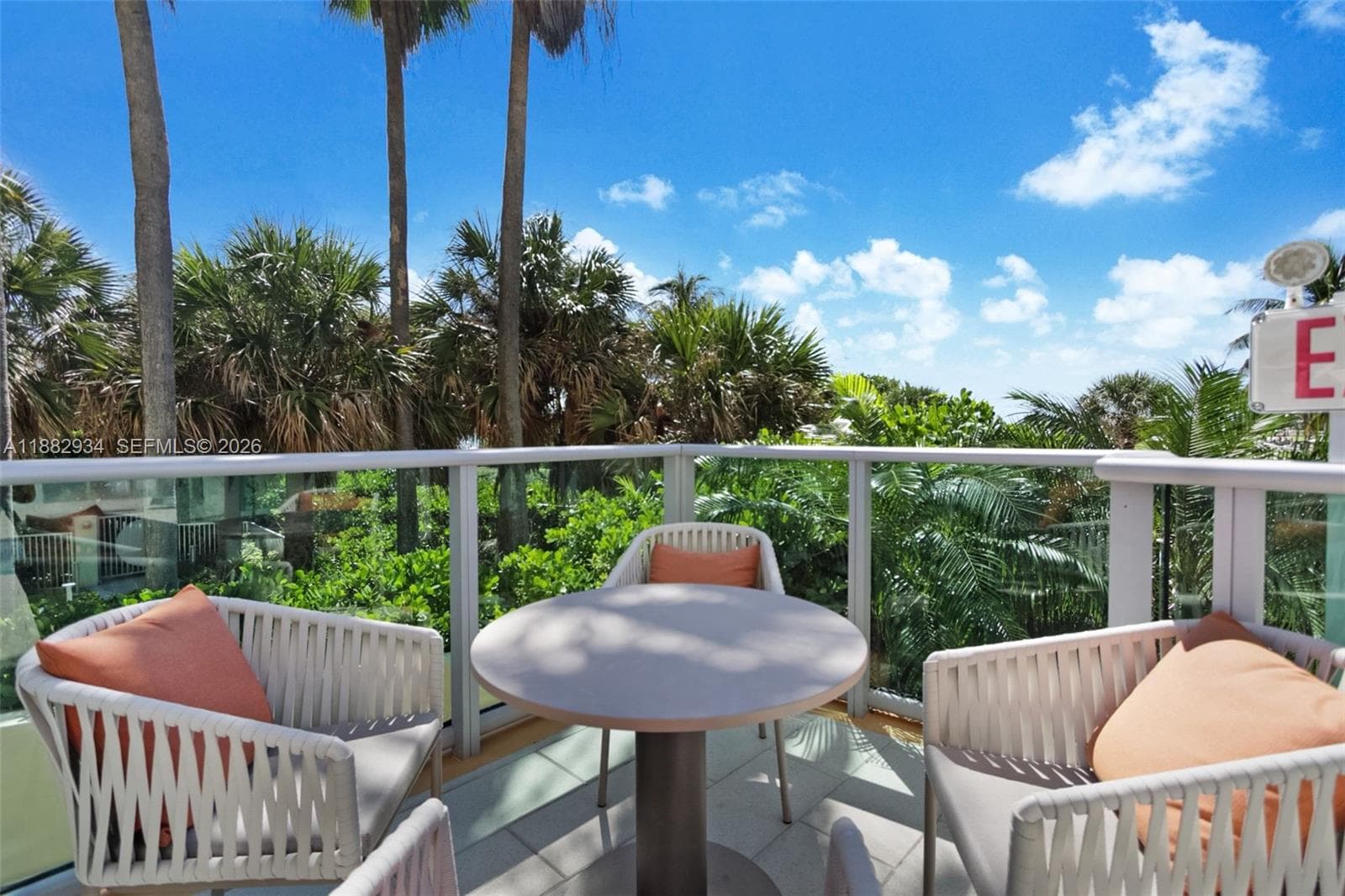 A11882934 — Miami Beach — 40
