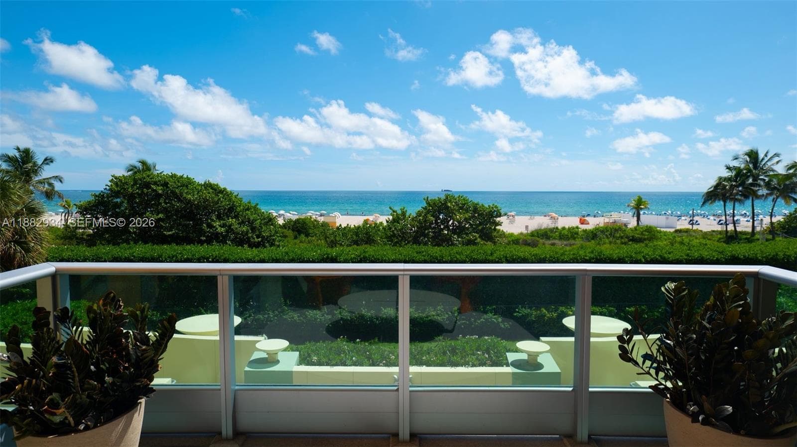 A11882934 — Miami Beach — 31