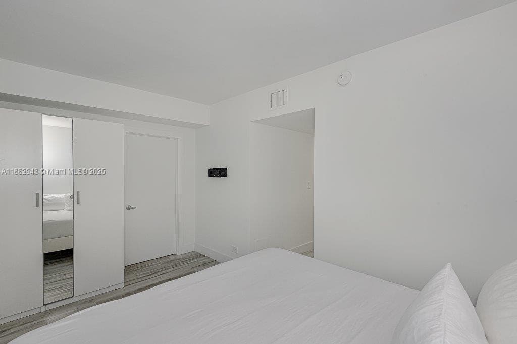 A11882943 — Miami Beach — 25
