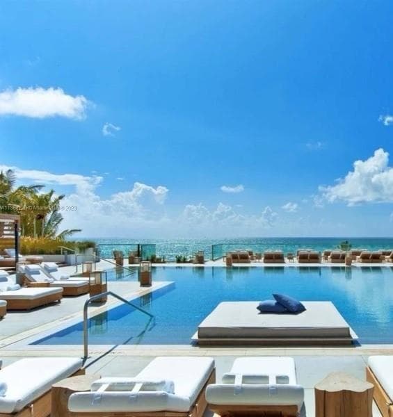 F10528112 — Miami Beach — 11