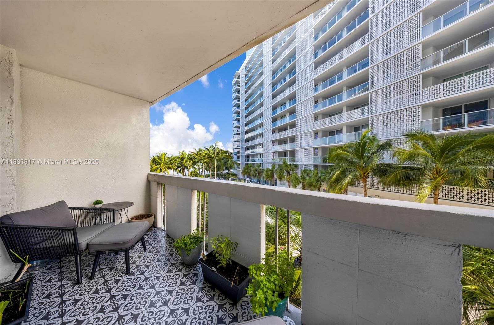 A11883817 — Miami Beach — 5