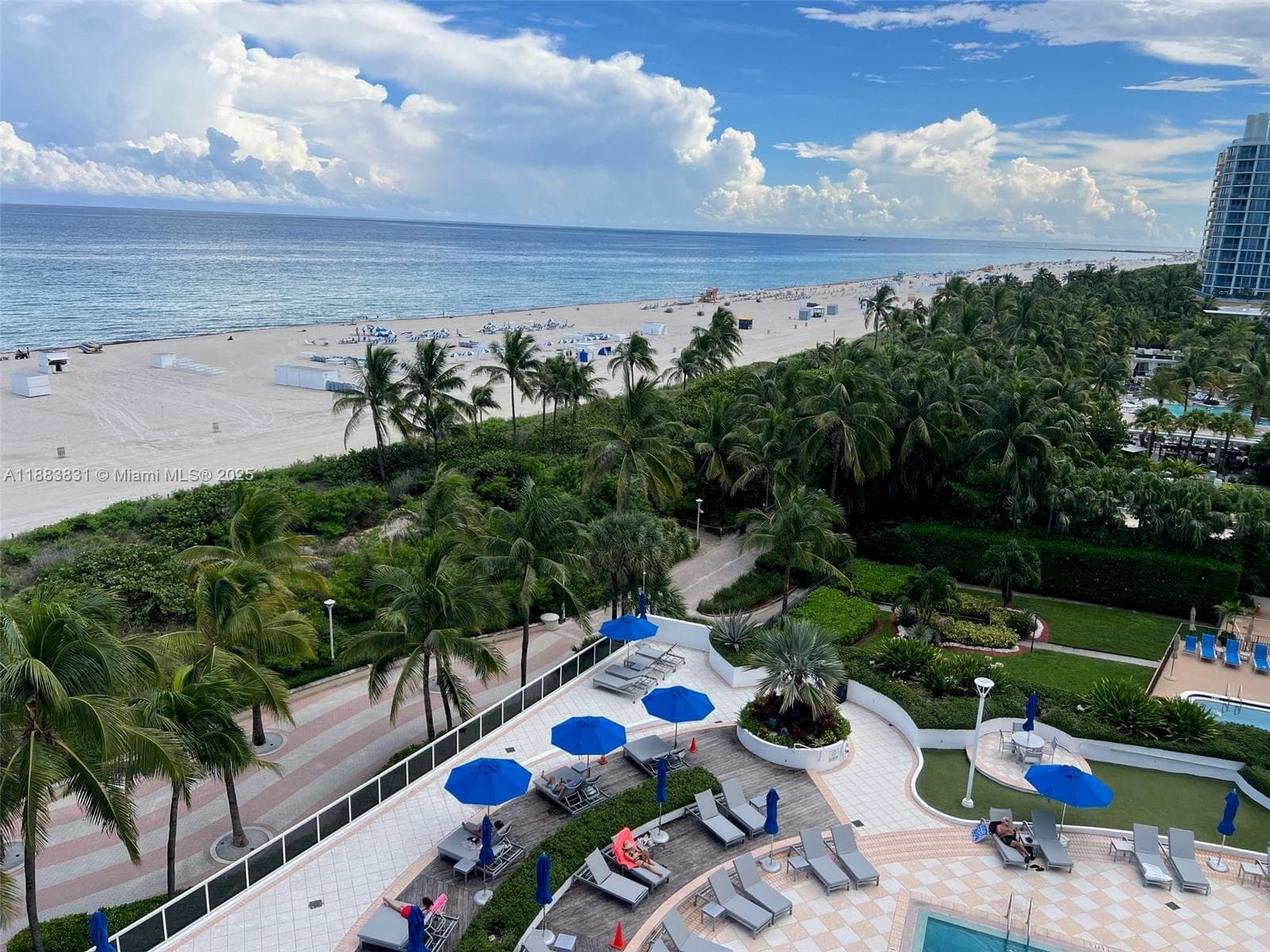 A11883831 — Miami Beach — 34