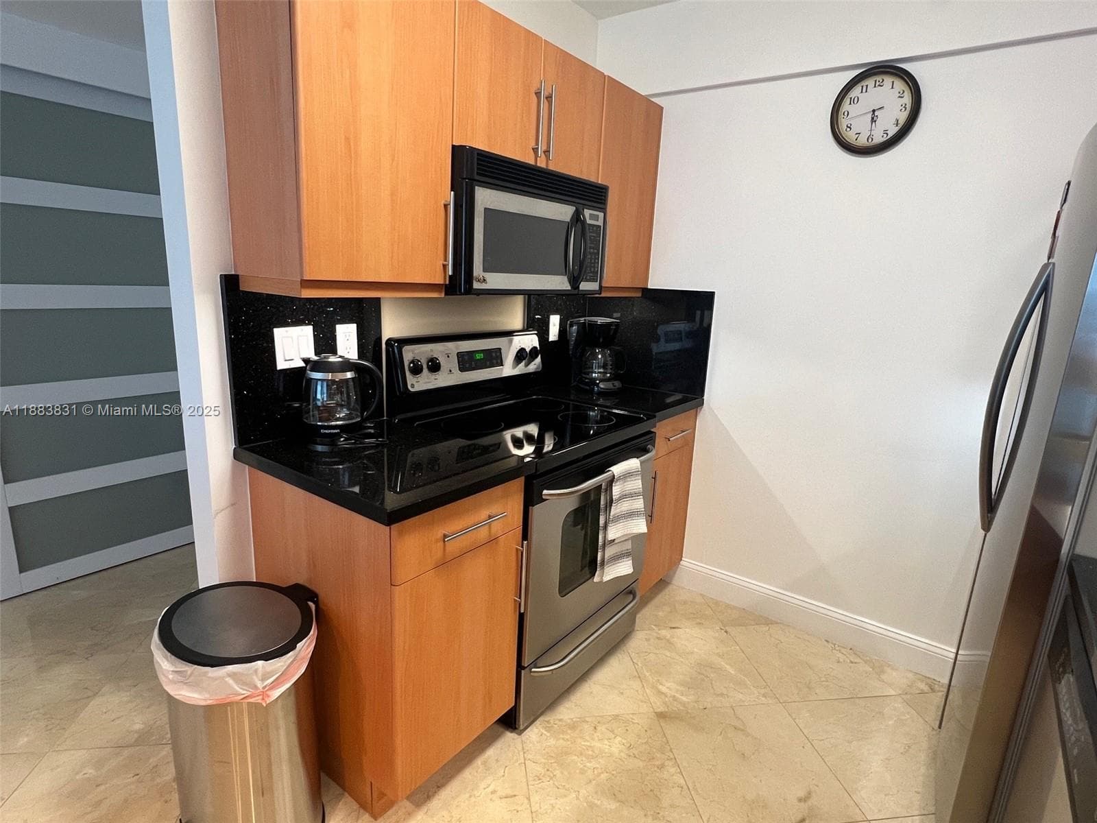 A11883831 — Miami Beach — 15