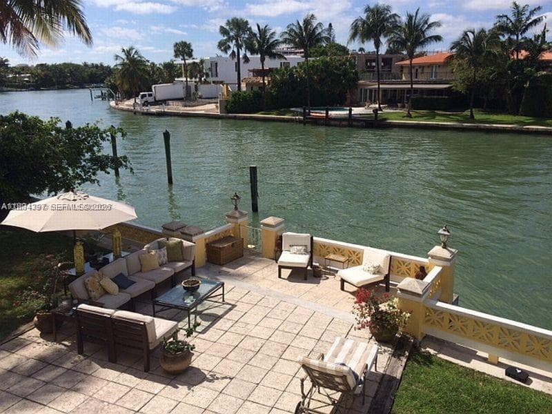 A11884397 — Miami Beach — 2