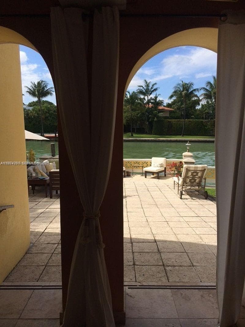 A11884397 — Miami Beach — 3