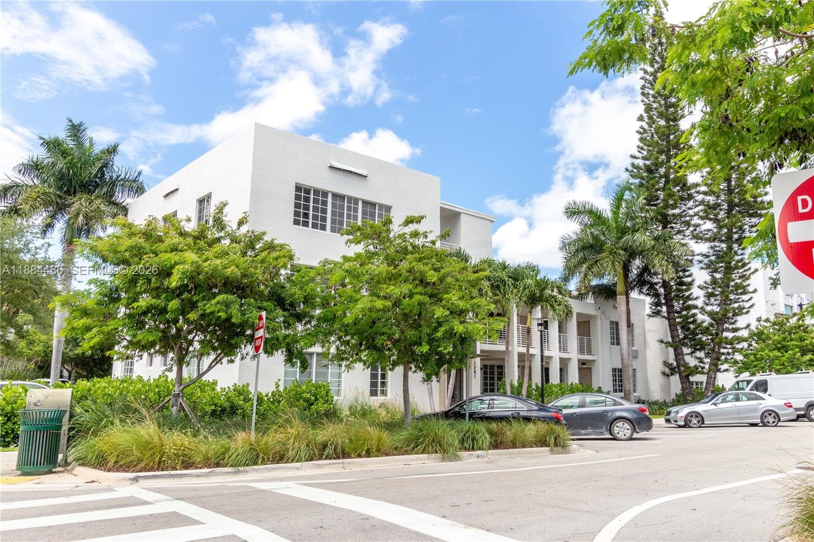 A11884486 — Miami Beach — 2