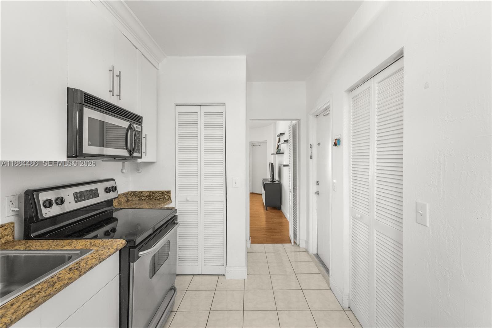 A11884486 — Miami Beach — 14