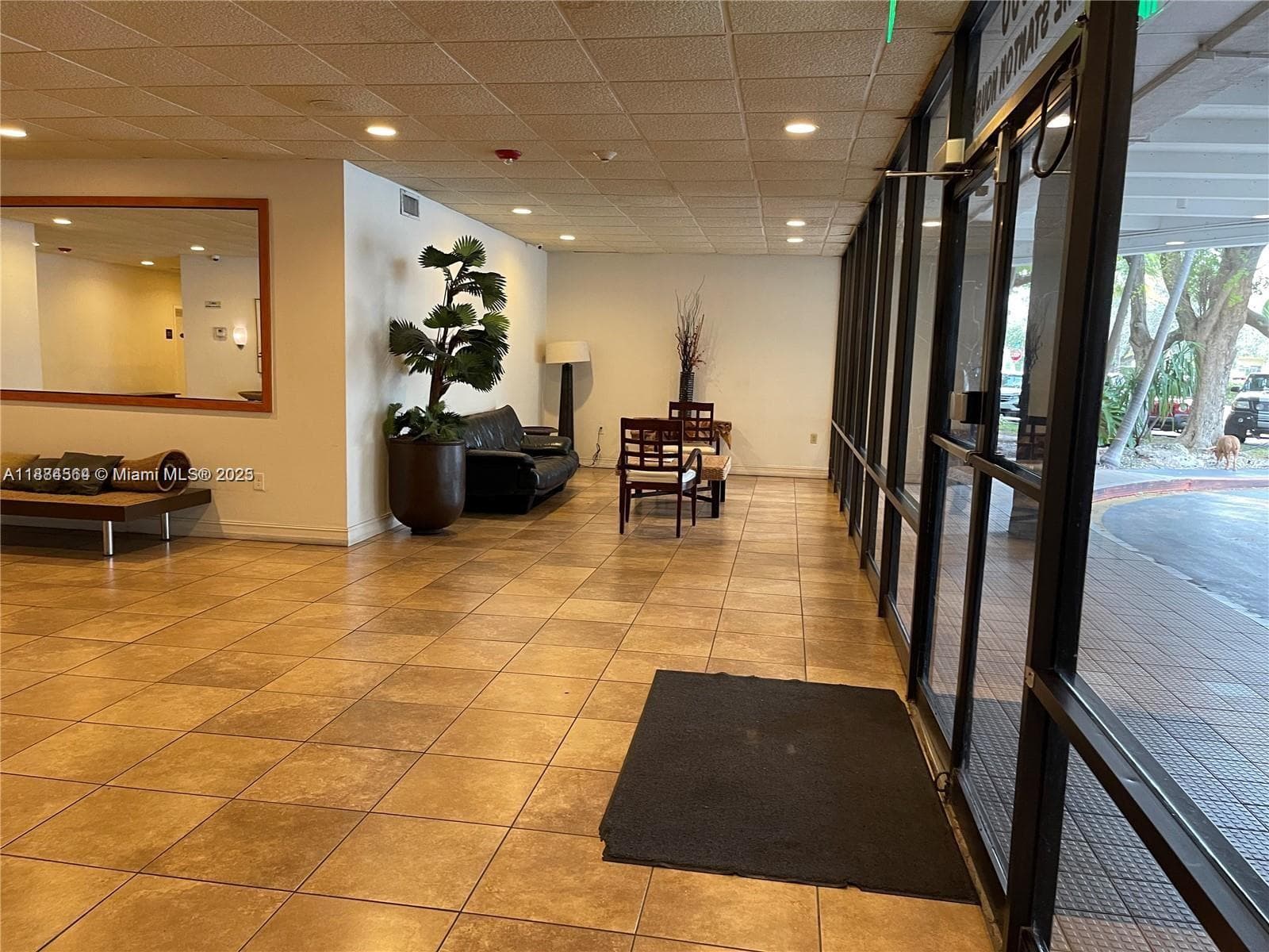 A11884564 — Miami Beach — 17