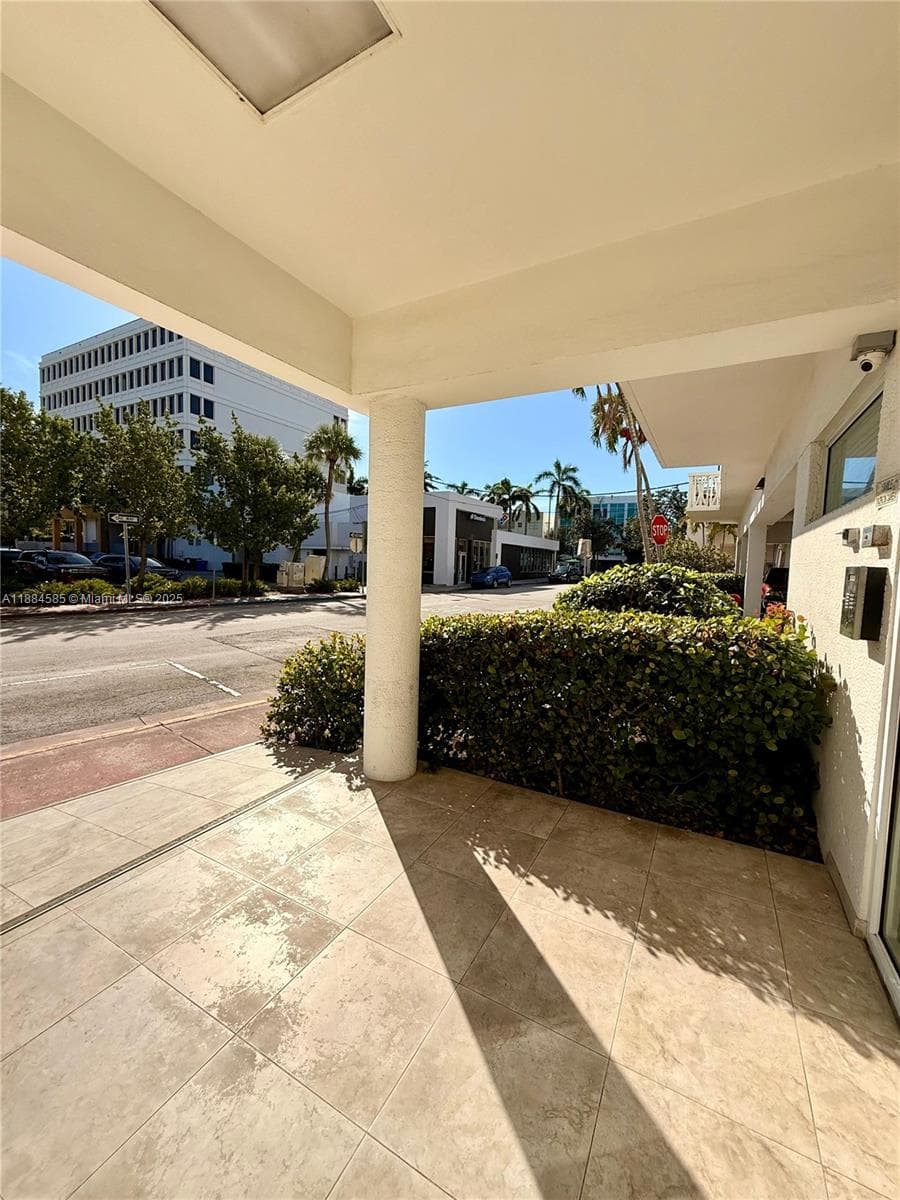 A11884585 — Miami Beach — 27
