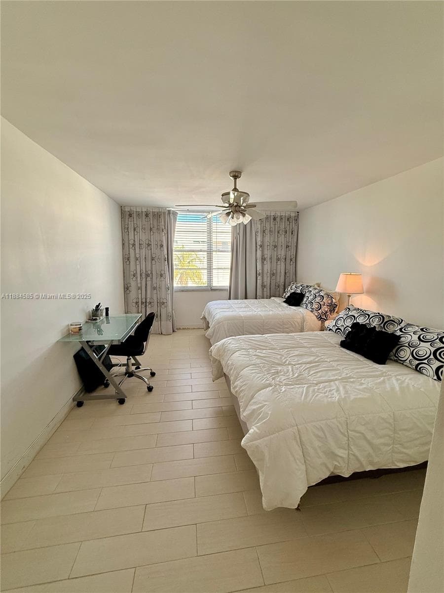 A11884585 — Miami Beach — 20