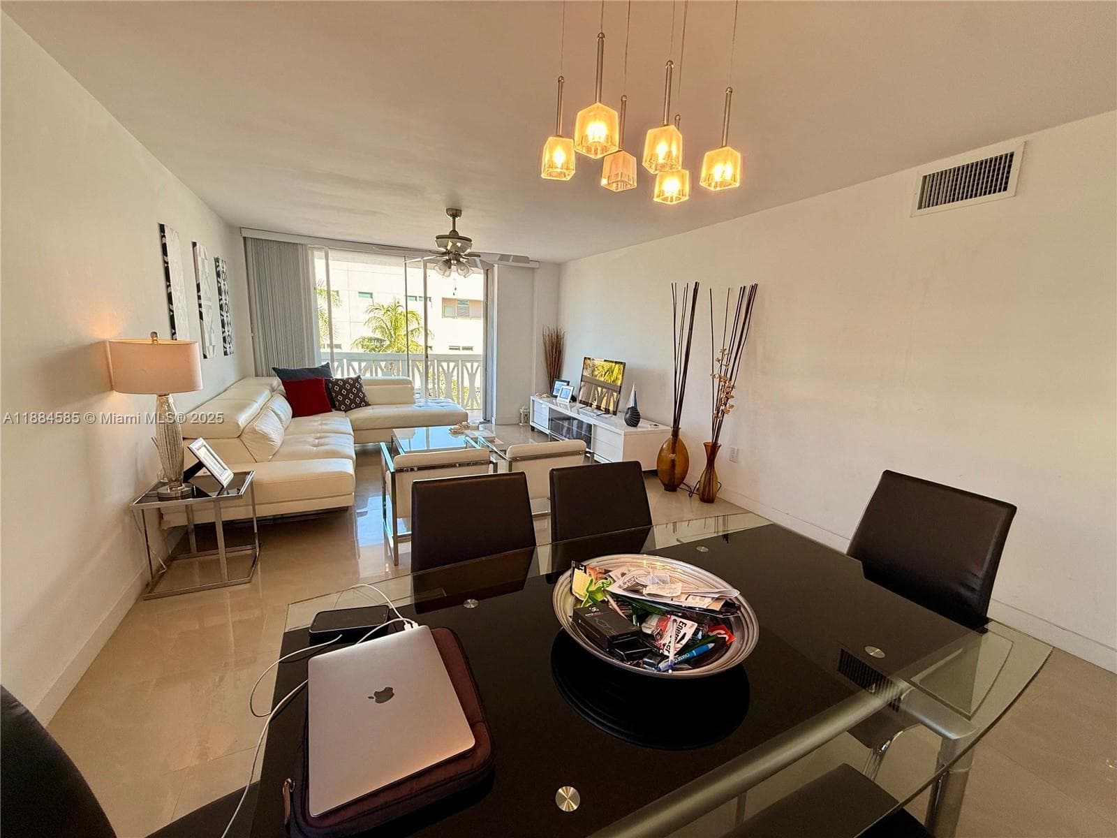A11884585 — Miami Beach — 9