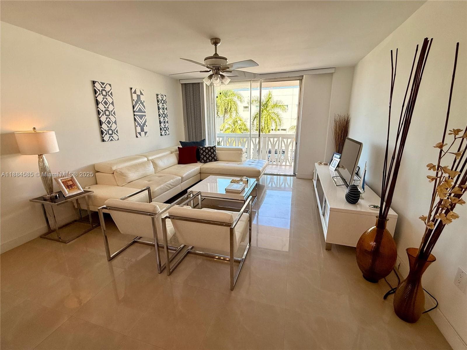 A11884585 — Miami Beach — 8