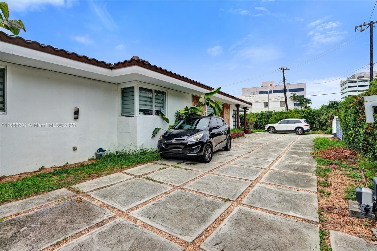 A11885201 — Miami Beach — 51