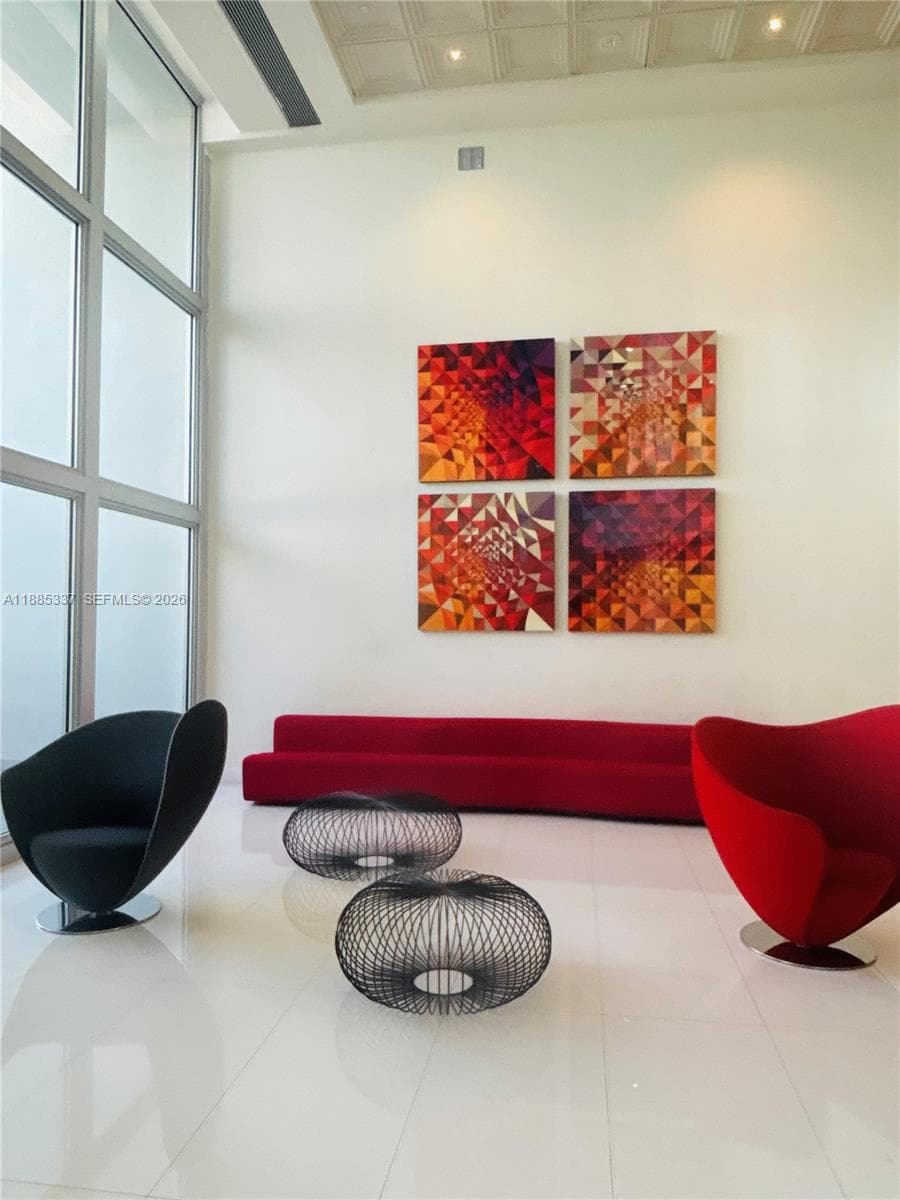 A11885337 — Miami Beach — 14