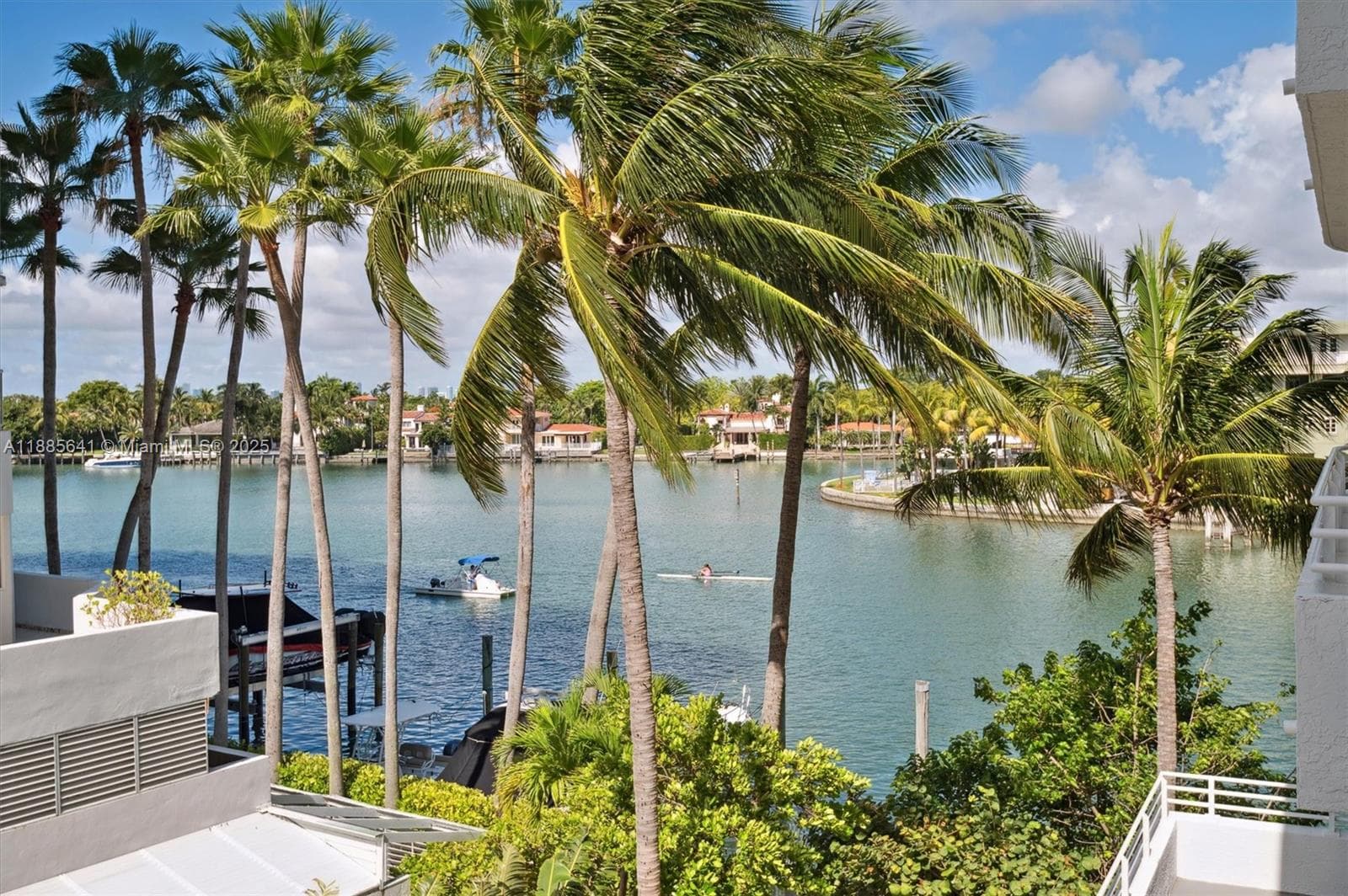 A11885641 — Miami Beach — 16