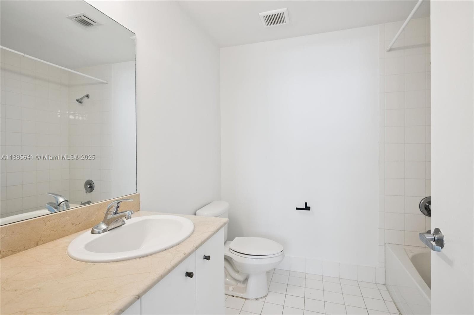 A11885641 — Miami Beach — 11