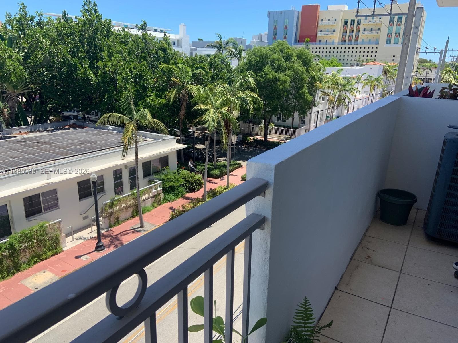 A11885930 — Miami Beach — 13
