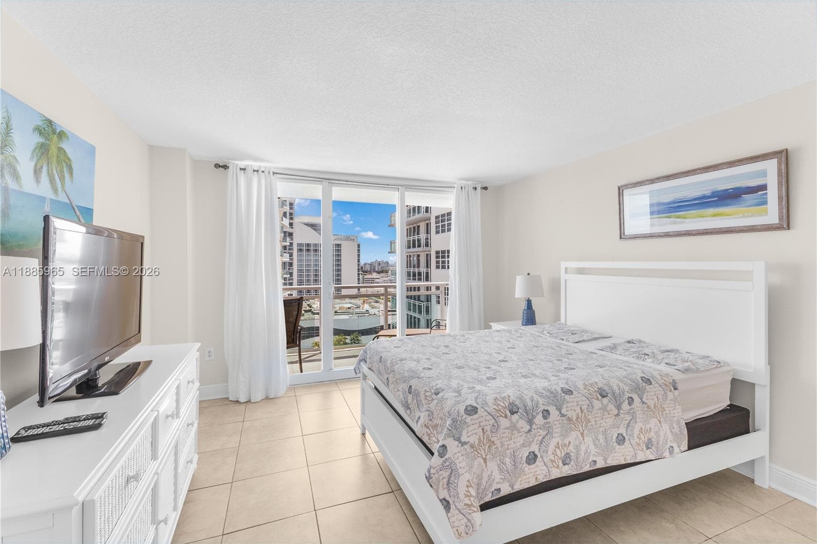 A11885965 — Miami Beach — 21