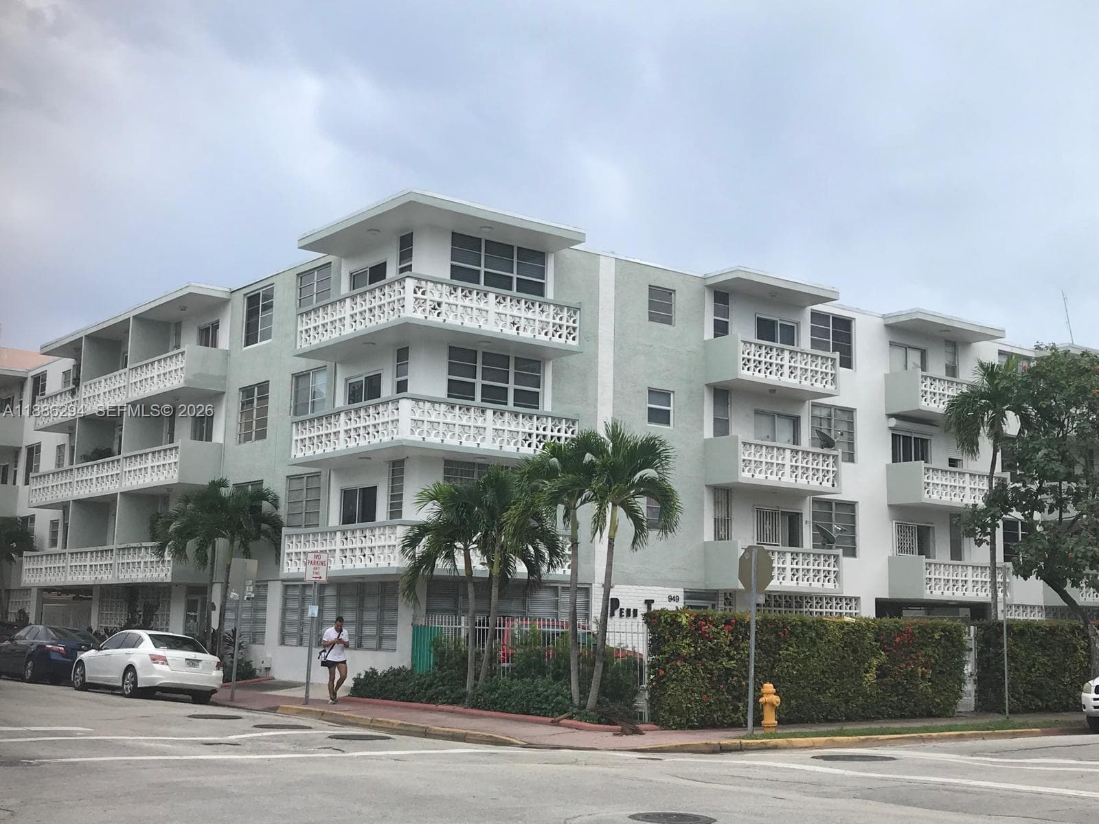 A11886294 — Miami Beach — 9