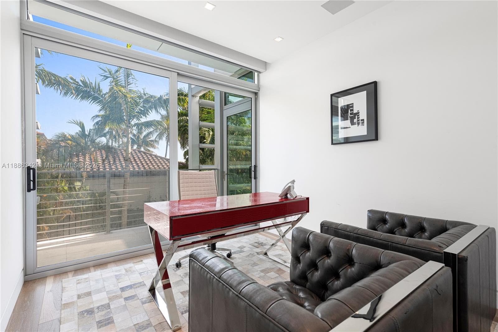 A11886342 — Miami Beach — 56