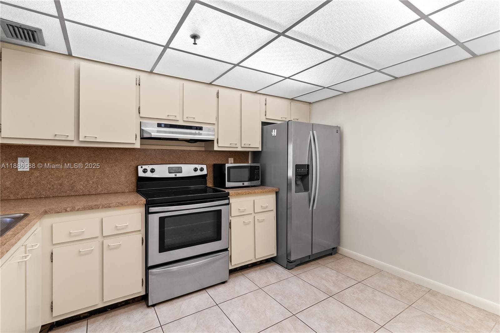 A11886588 — Miami Beach — 2