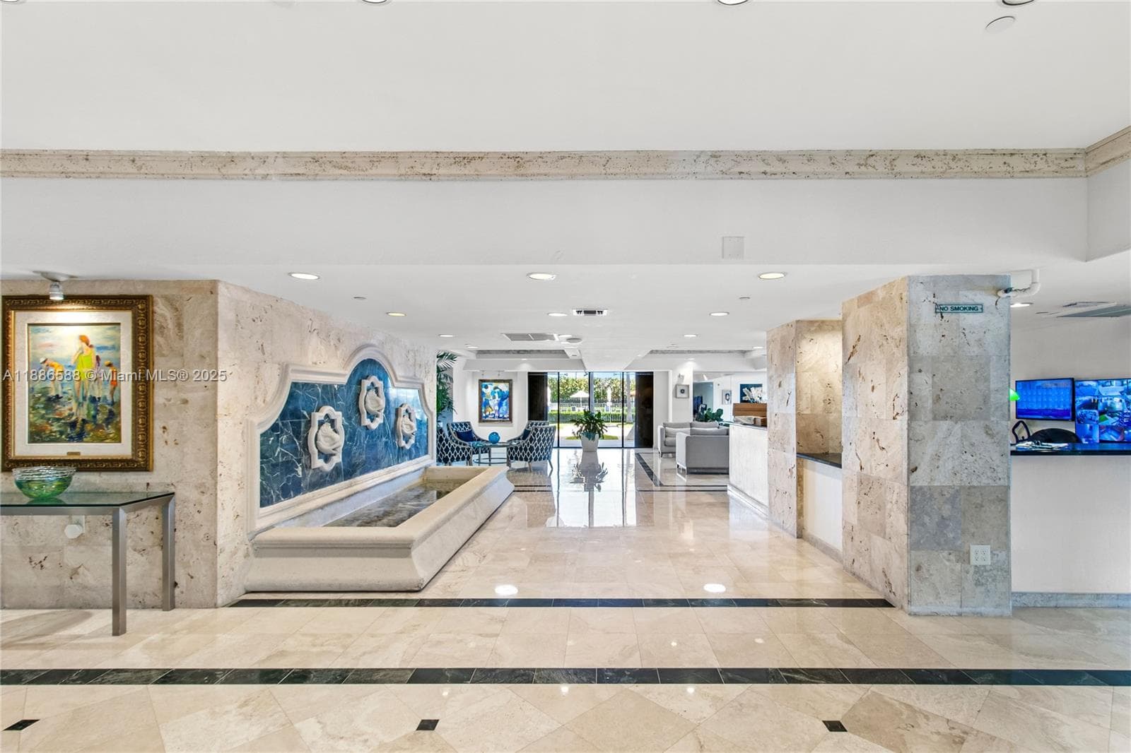 A11886588 — Miami Beach — 18