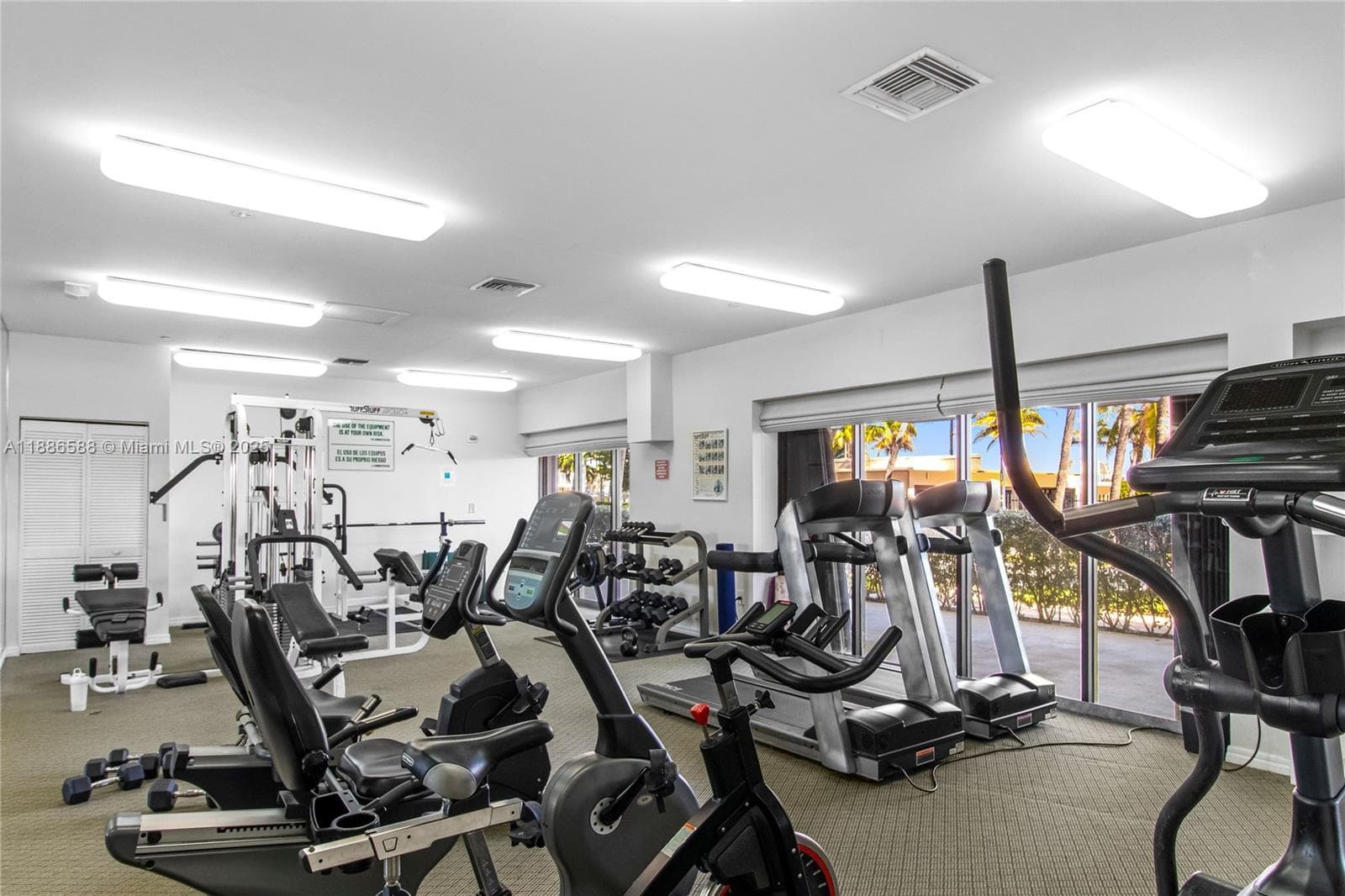 A11886588 — Miami Beach — 21