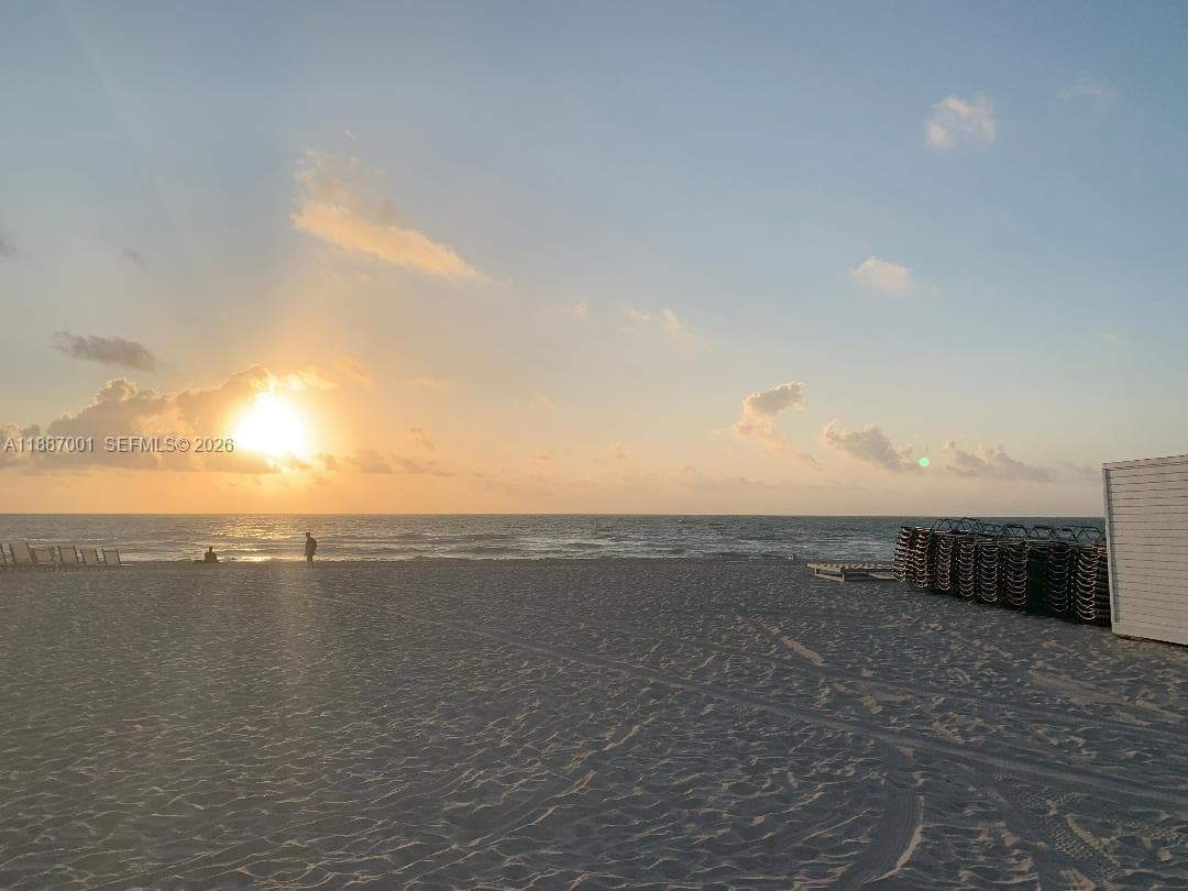 A11887001 — Miami Beach — 6