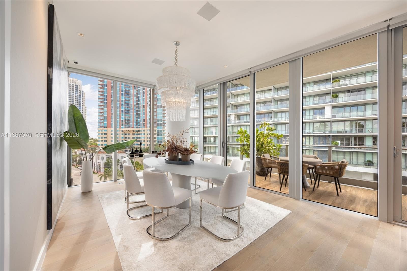 A11887070 — Miami Beach — 6