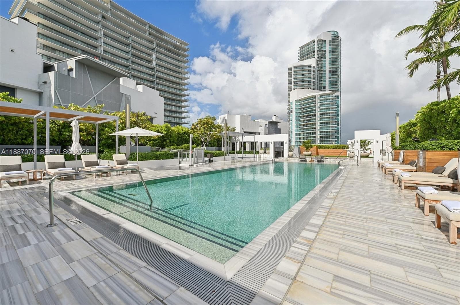 A11887070 — Miami Beach — 57