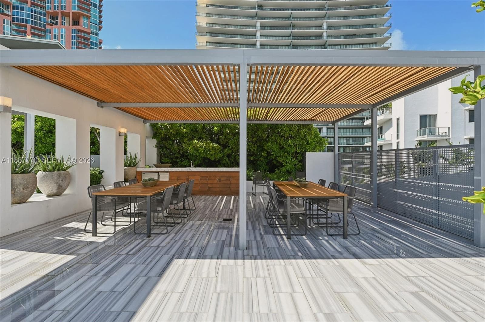 A11887070 — Miami Beach — 66
